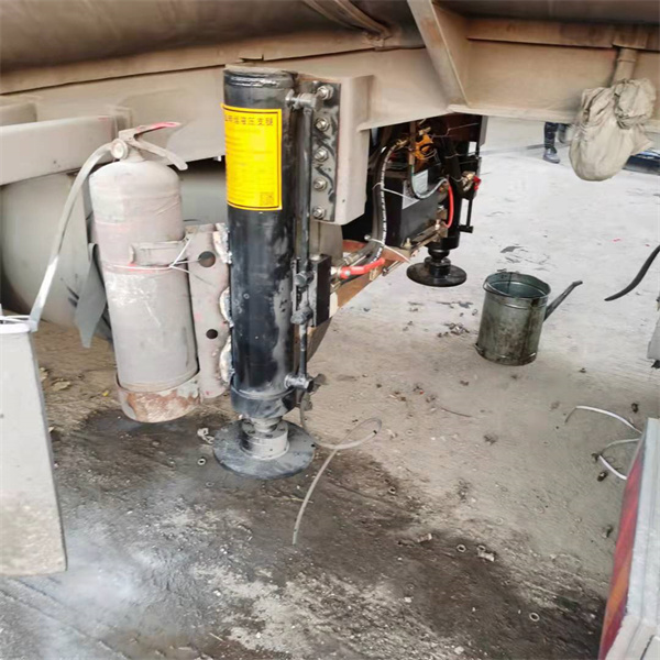 半掛車液壓支腿生產(chǎn)